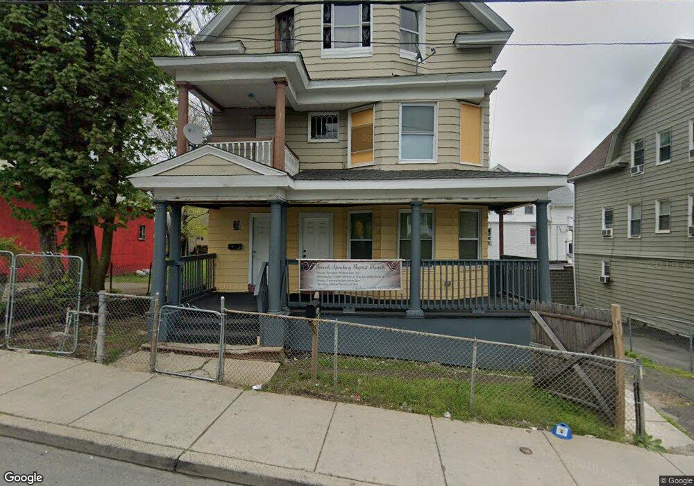 206 Walnut St, Waterbury, CT 06704 - photo 1