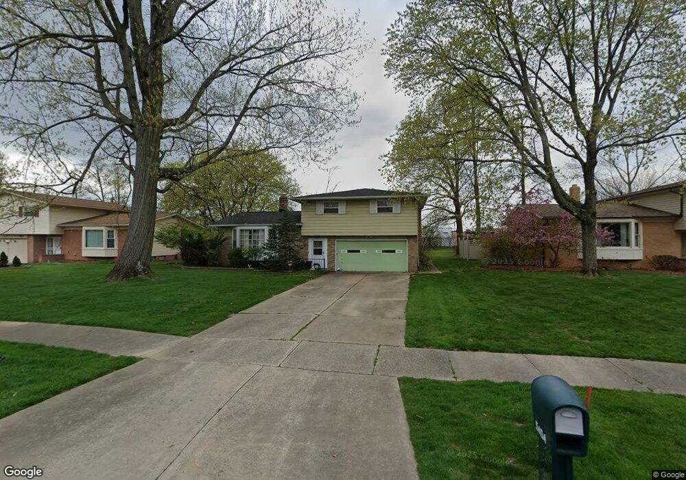 5404 Holly Rd, Bedford, OH 44146 - photo 1