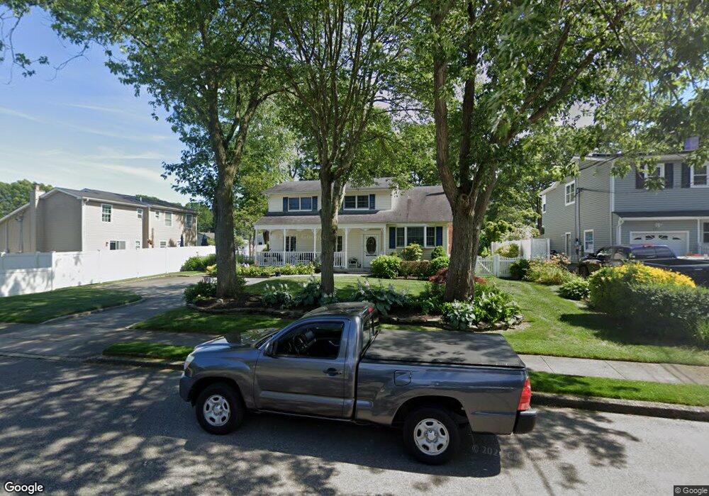 65 Cinque Ln, Bayport, NY 11705 - photo 1