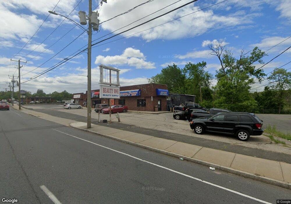 546 Boston Rd, Springfield, MA 01109 - photo 1