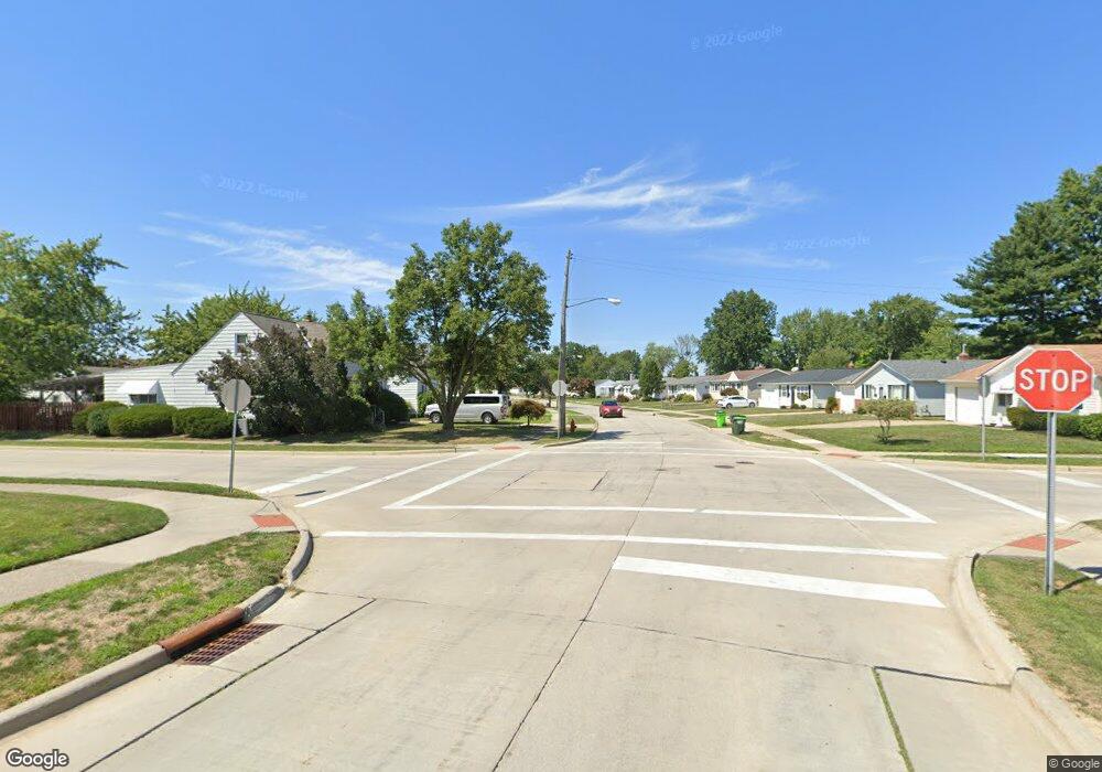 4338 Ridgeview Dr, Wickliffe, OH 44092 - photo 1