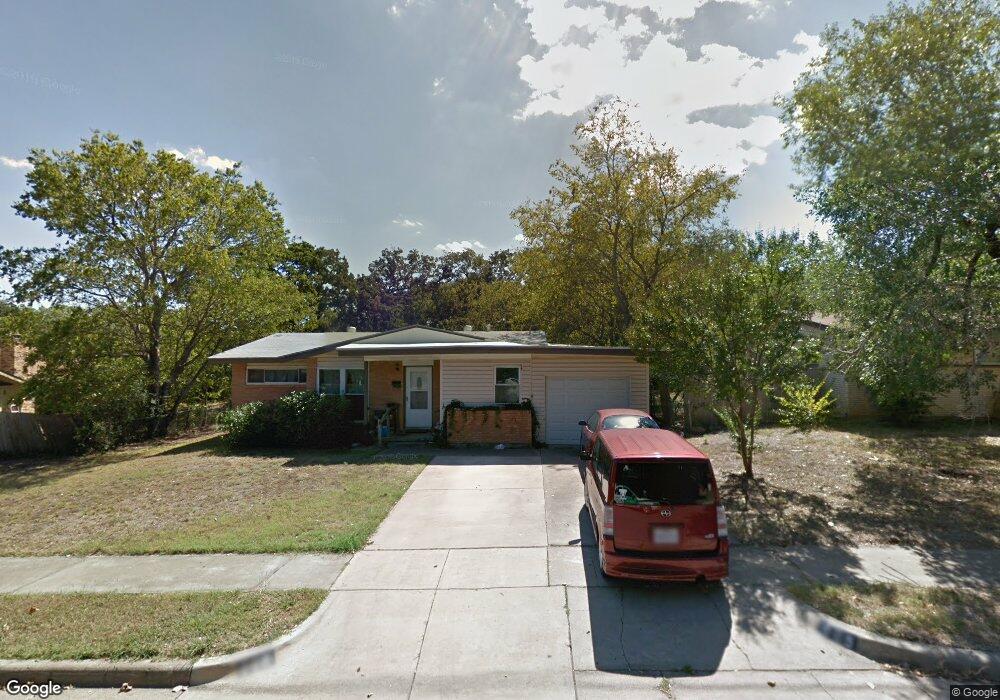 605 Elm St, Hurst, TX 76053 - photo 1