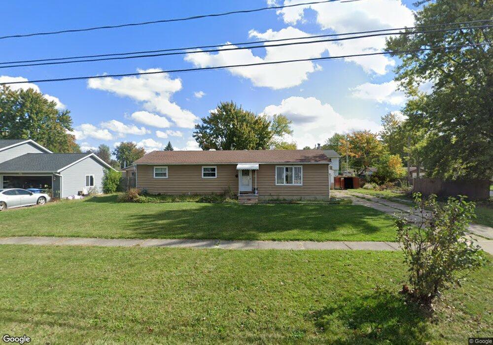 785 W Shore Blvd, Sheffield Lake, OH 44054 - photo 1