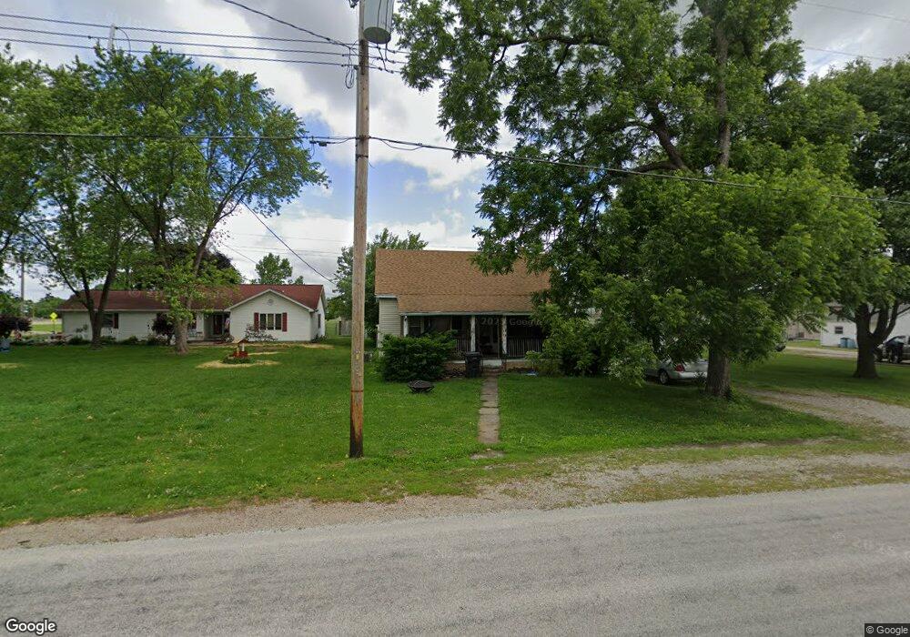 512 Richmond Ave, Mattoon, IL 61938 - photo 1