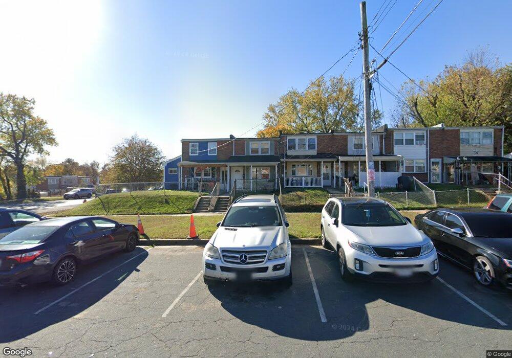 819 Seckel Ct, Halethorpe, MD 21227 - photo 1