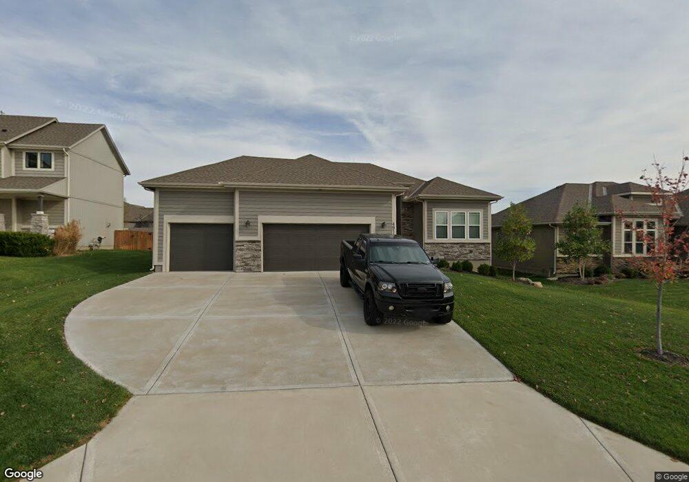 4919 Longview St, Shawnee, KS 66218 - photo 1