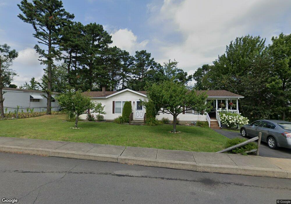 28 Newport Dr, Hazleton, PA 18201 - photo 1