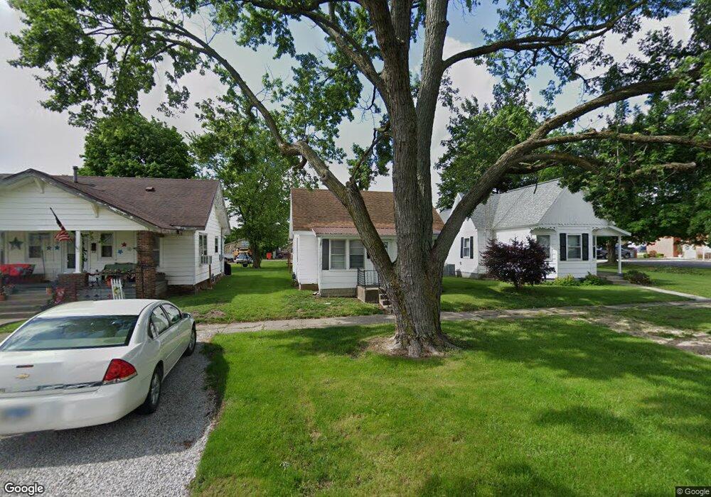 615 Prairie Ave, Mattoon, IL 61938 - photo 1