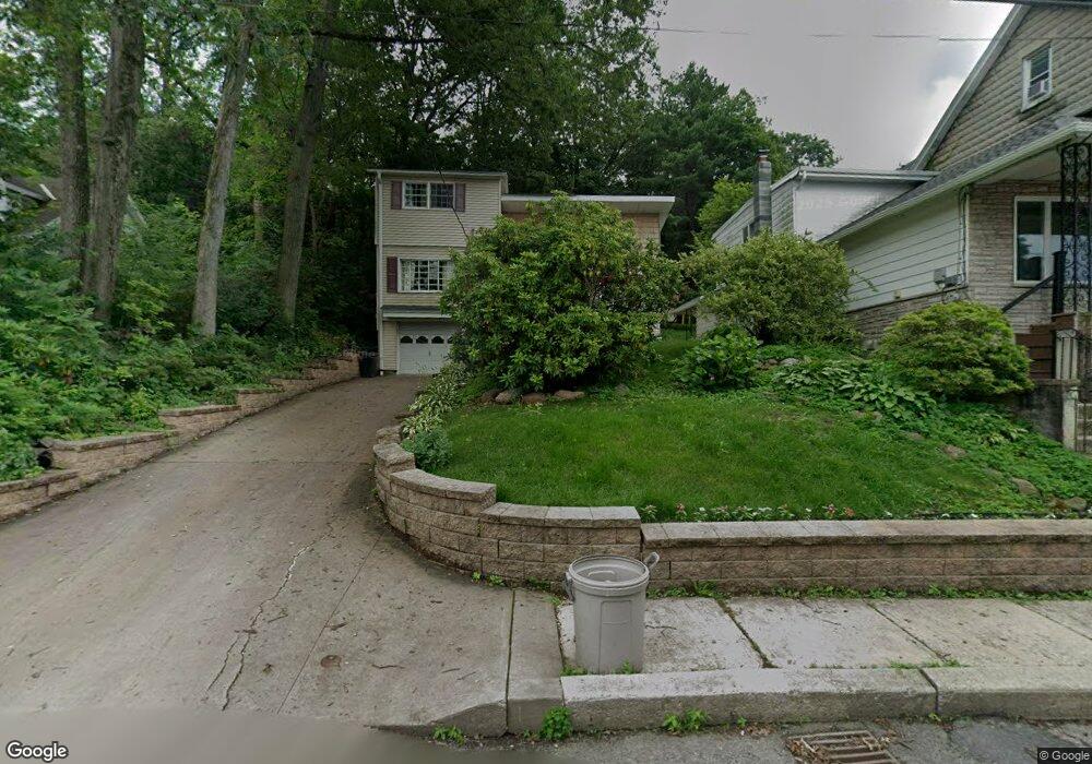 704 Arlington St, Tamaqua, PA 18252 - photo 1