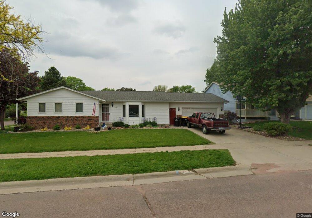 2727 S Maywood Dr, Sioux Falls, SD 57110 - photo 1