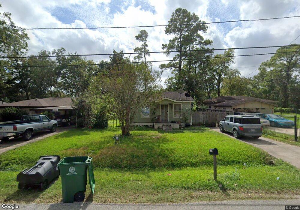 6918 Finch St, Houston, TX 77028 - photo 1