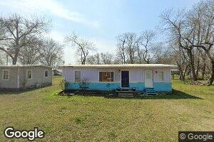 303 S River Rd, Webbers Falls, OK 74470