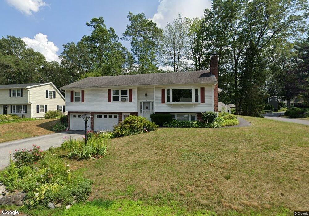 18 Biscayne Pkwy, Nashua, NH 03064 - photo 1