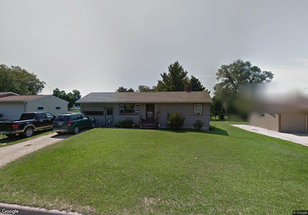 411 Vista Dr, Caledonia, MN 55921 - photo 1