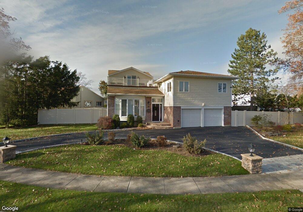 744 Jackie Ln, Baldwin, NY 11510 - photo 1