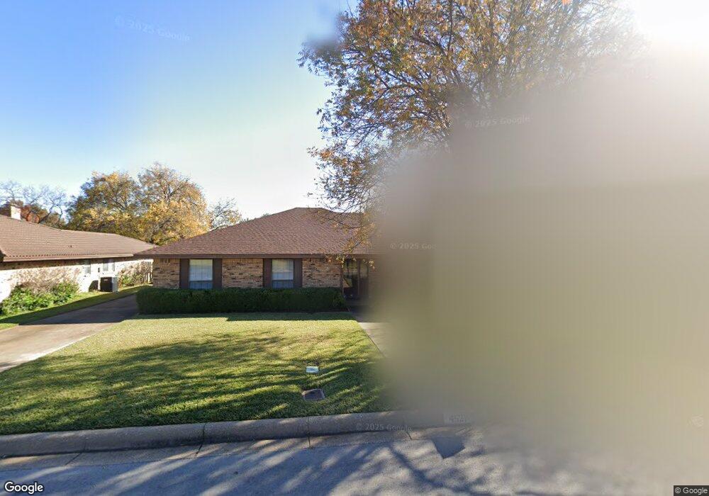 4521 Cinnamon Hill Dr, Fort Worth, TX 76133 - photo 1