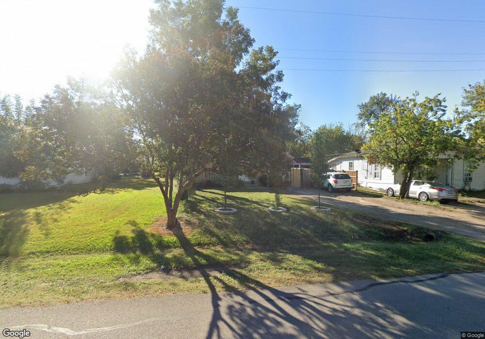 605 E Brown St, Ennis, TX 75119 - photo 1