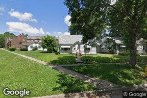 2352 W 2nd St, Davenport, IA 52802