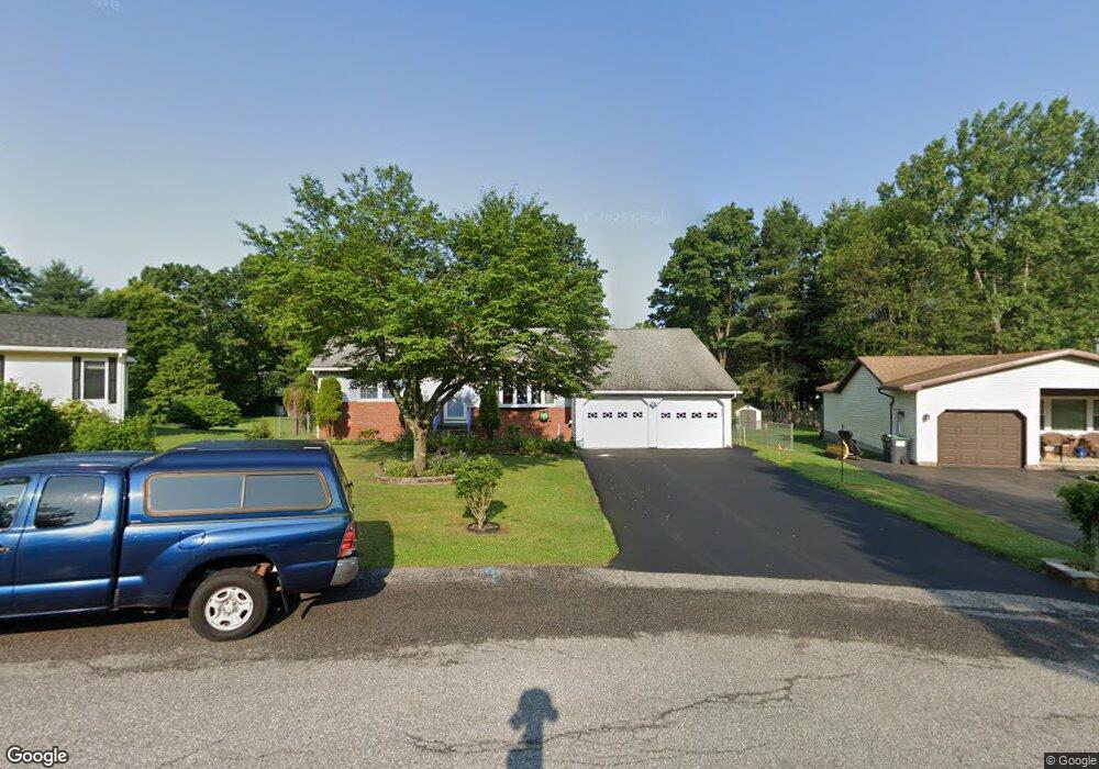 9 Tokay Ln, Schenectady, NY 12309 - photo 1