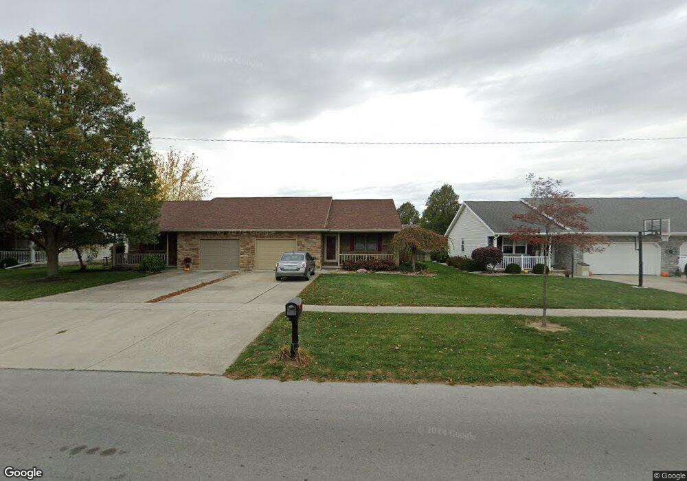 301 Eastown Dr, Wapakoneta, OH 45895 - photo 1