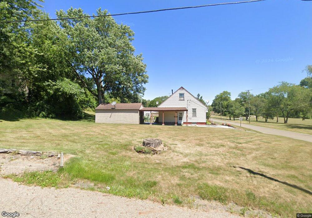 2515 Maple Ave NE, Canton, OH 44714 - photo 1