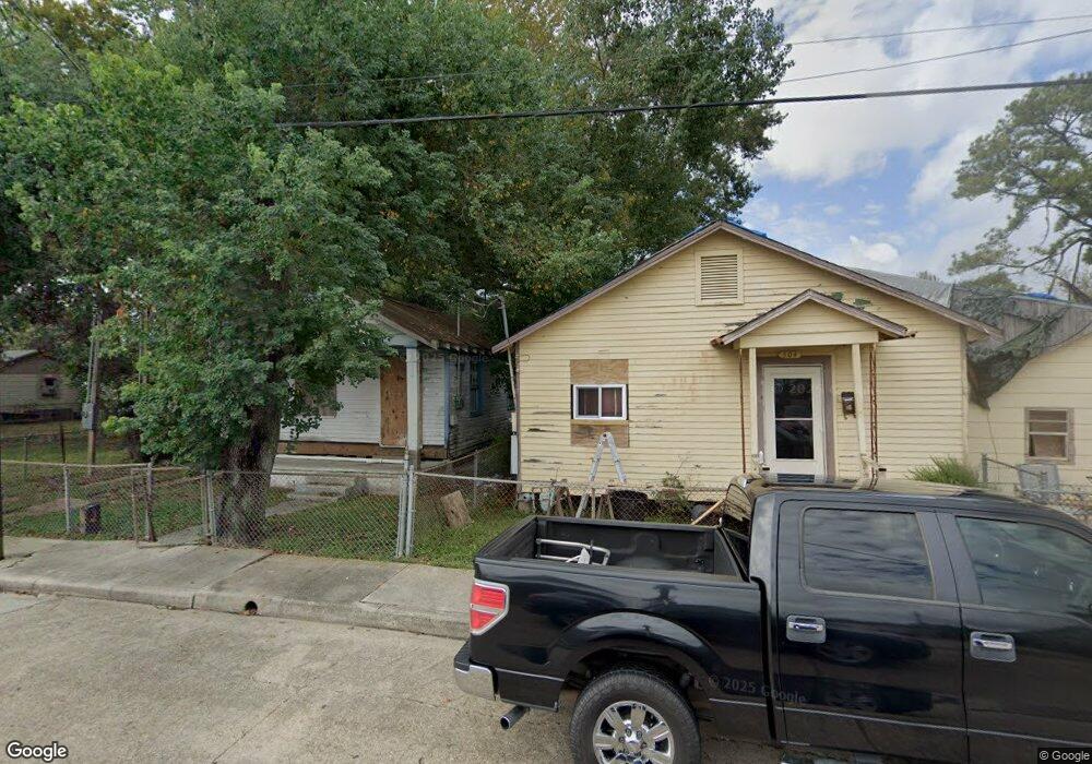 306 Columbus St, Houma, LA 70360 - photo 1