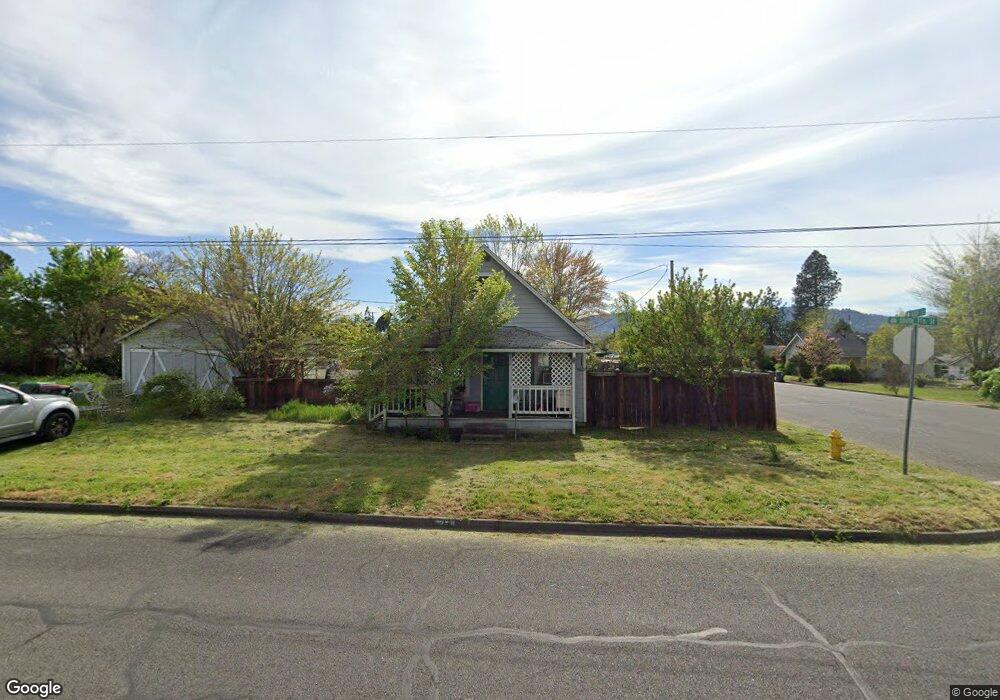 212 S 7th St, Central Point, OR 97502 - photo 1