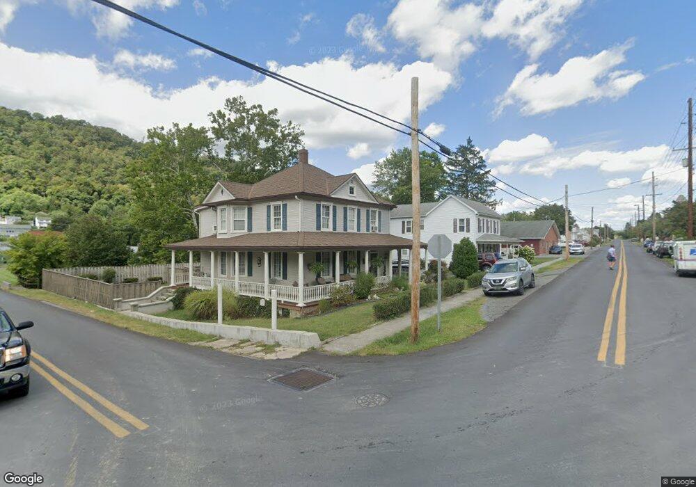 191 Harrison Ave, Berkeley Springs, WV 25411 - photo 1