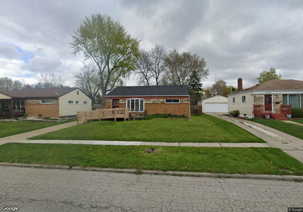 1210 Boynton Dr, Lansing, MI 48917 - photo 1