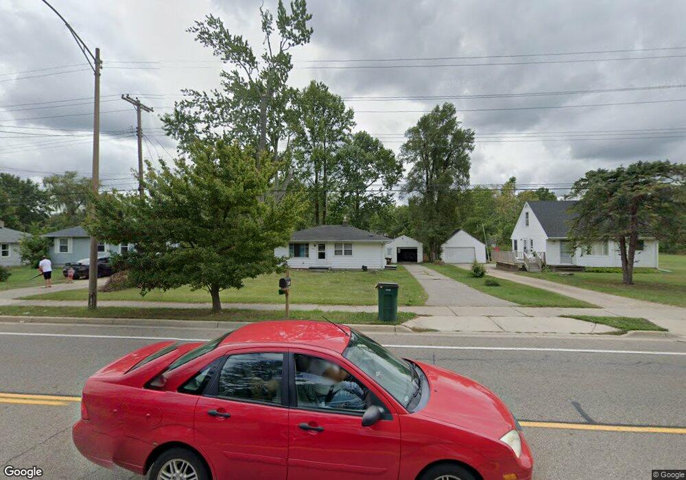 3401 W Holmes Rd, Lansing, MI 48911 - photo 1