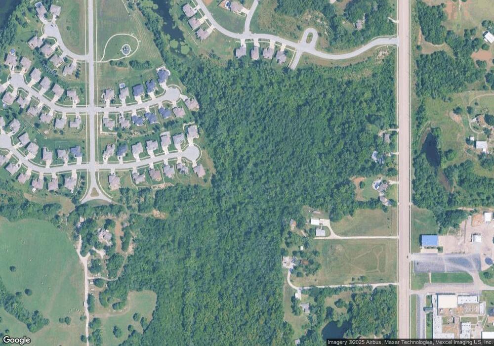 4903 SW Shenandoah Rd, Topeka, KS 66610 - photo 1