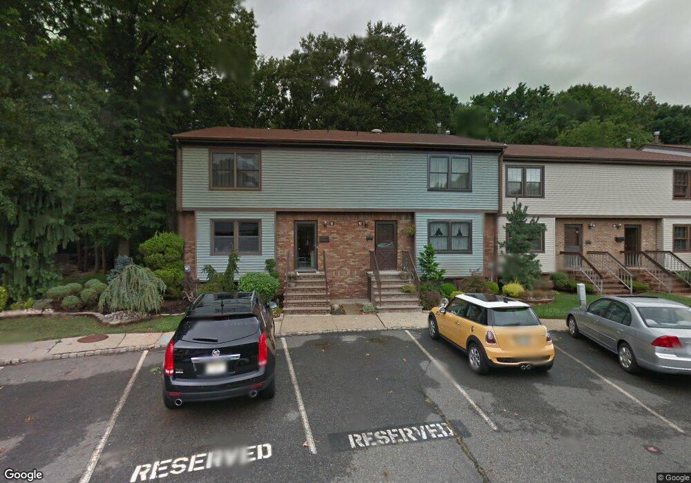 92 Highview Dr, Woodbridge, NJ 07095 - photo 1