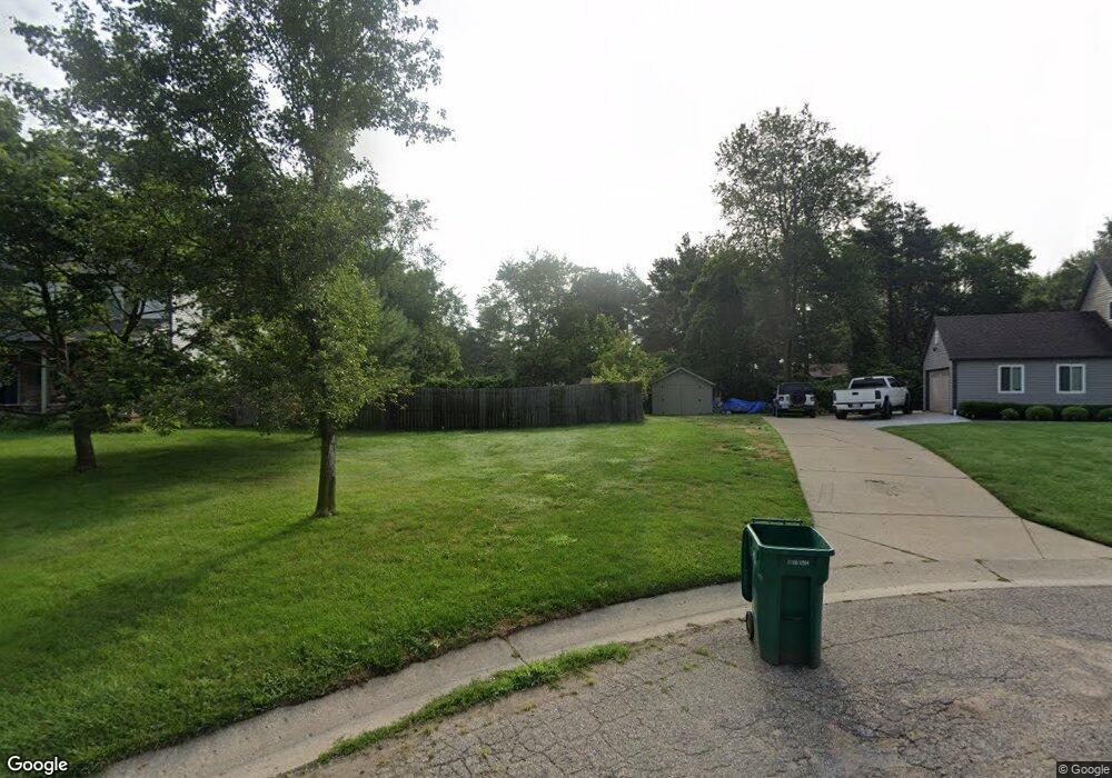 2930 Hixon Rd, Rochester, MI 48306 - photo 1