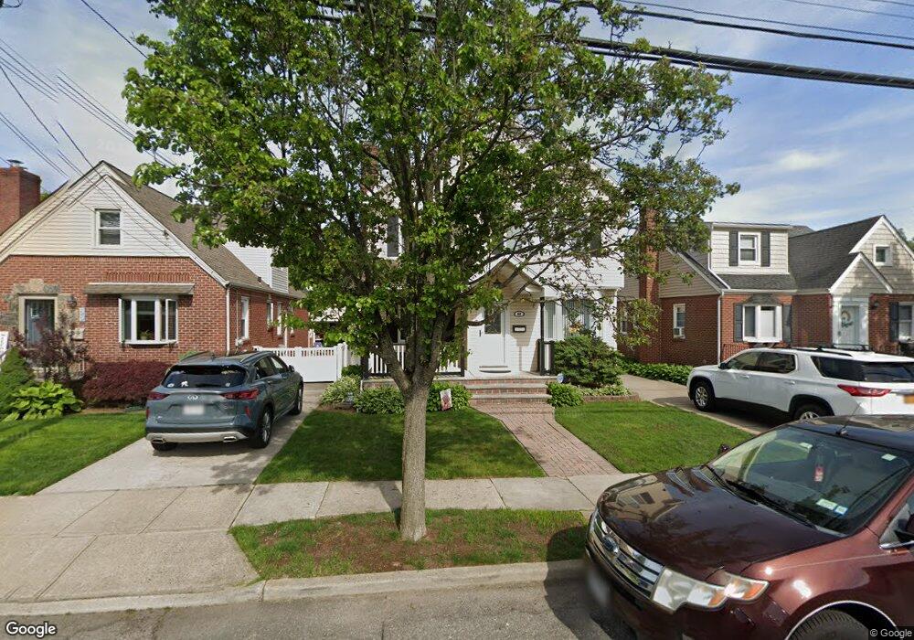 62 Euston Rd S, West Hempstead, NY 11552 - photo 1
