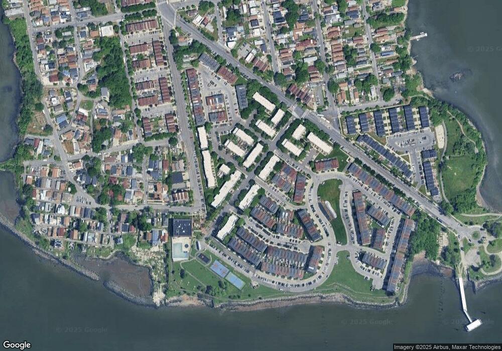 339 Admiral Ln unit 343, Bronx, NY 10473 - photo 1