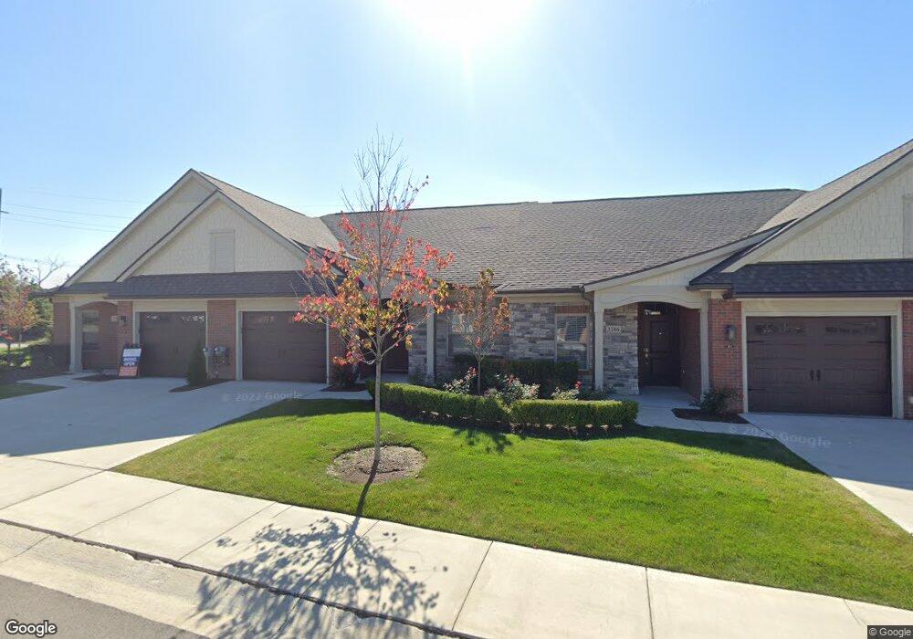 3390 Blossom Ridge Blvd unit R2, Rochester, MI 48306 - photo 1