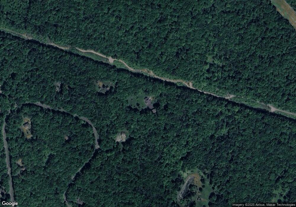 127 Parkwood Dr, Hawley, PA 18428 - photo 1