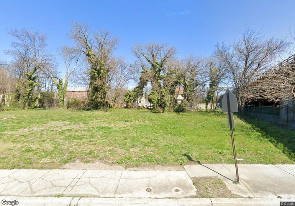 823 Chestnut St, Camden, NJ 08103 - photo 1