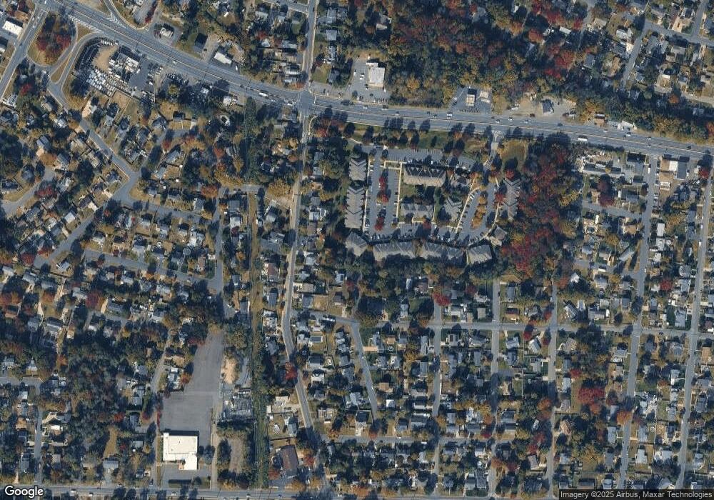 312 Wedgewood Cir, Belford, NJ 07718 - photo 1