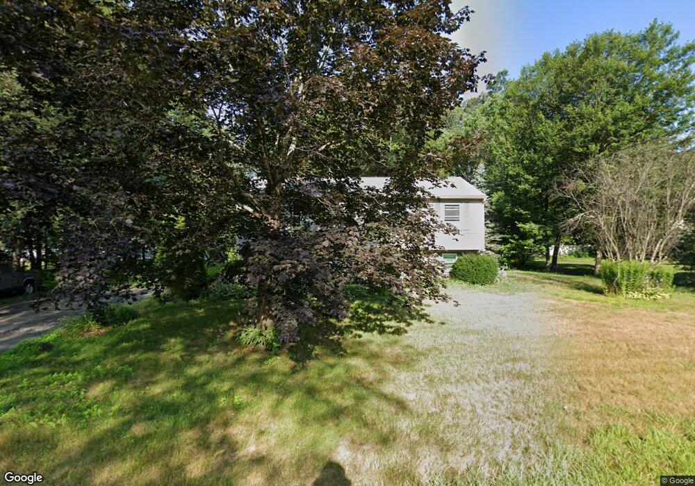 4 Huckleberry Ln, MerriMacK, NH 03054 - photo 1