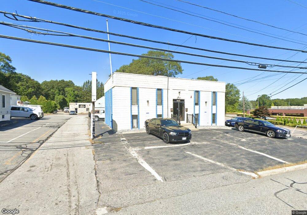 231 Quaker Ln, West Warwick, RI 02893 - photo 1