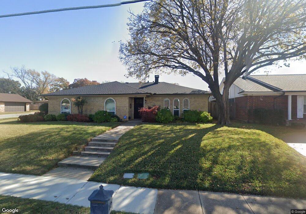 1032 Forest Ridge Dr, Bedford, TX 76022 - photo 1