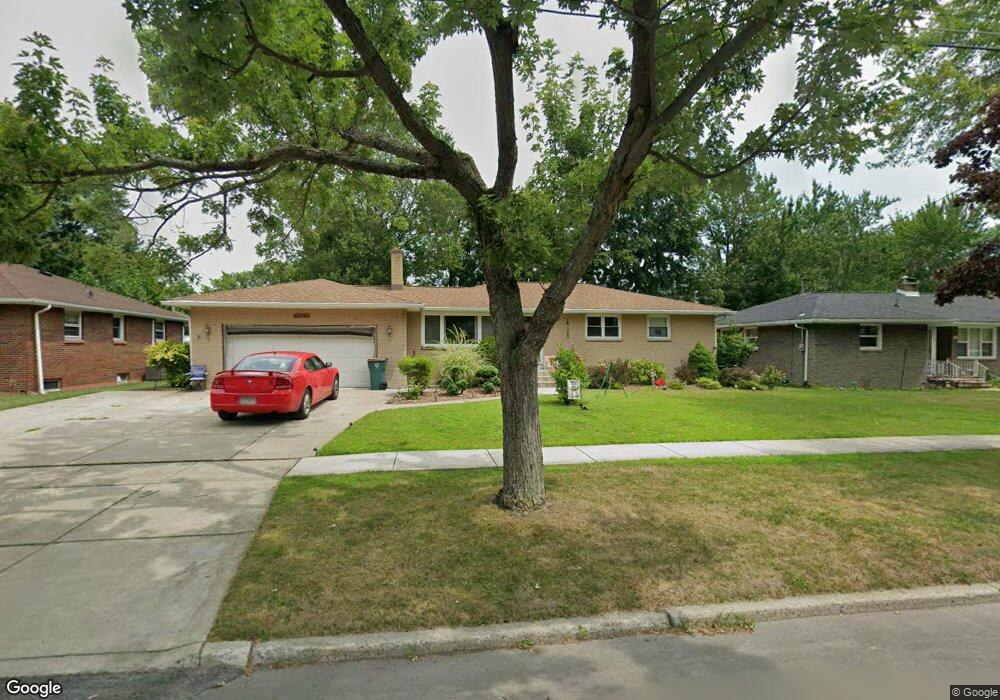 1423 Birch Dr, North Tonawanda, NY 14120 - photo 1