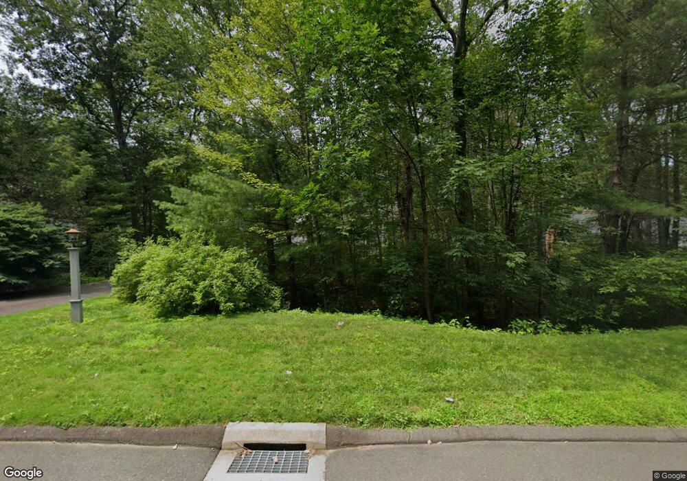 19 Saint Andrews Dr, Avon, CT 06001 - photo 1