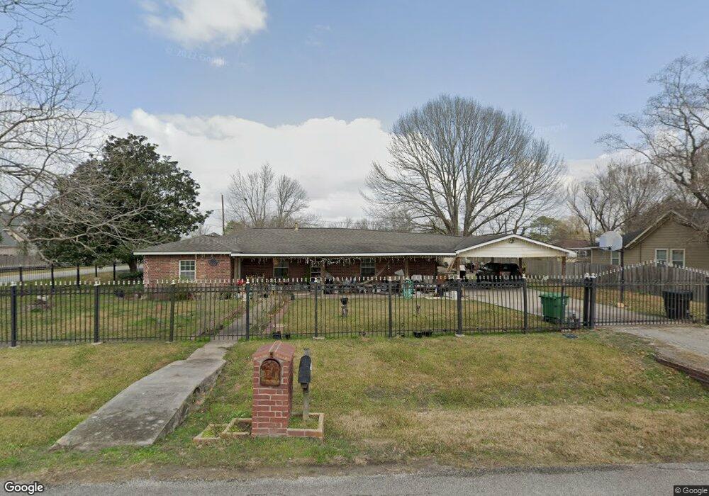 8303 Holiday Ln, Houston, TX 77075 - photo 1