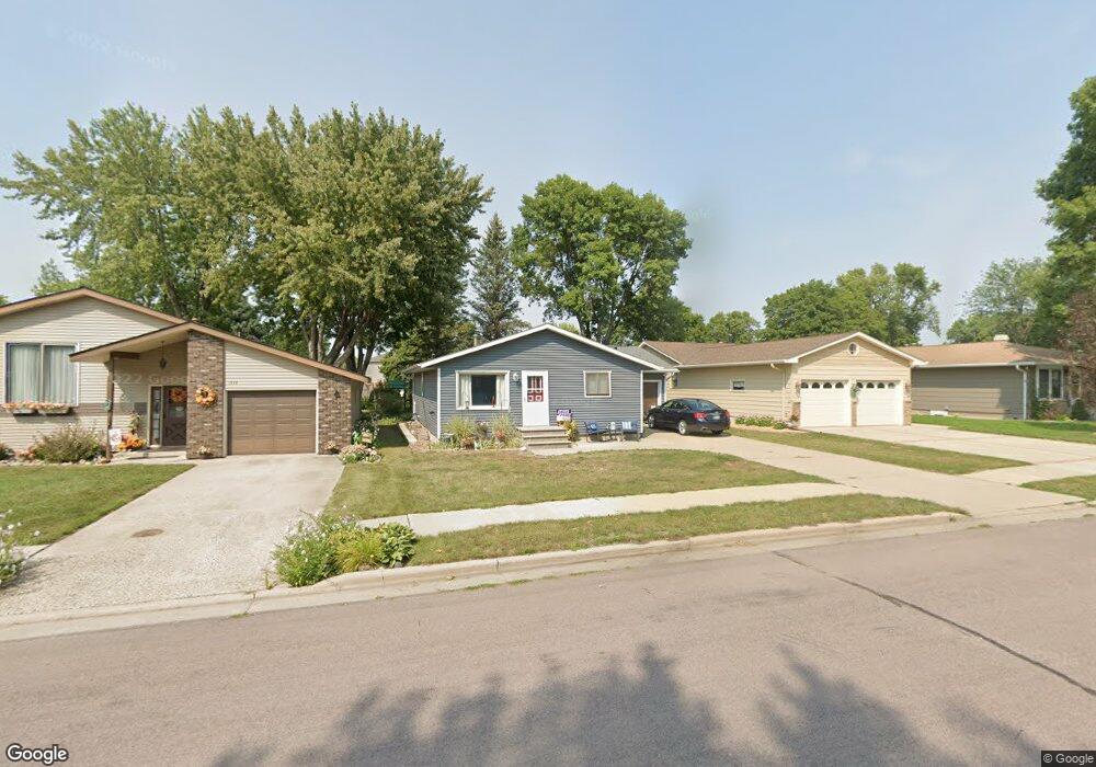 1520 Elmwood St, New Ulm, MN 56073 - photo 1