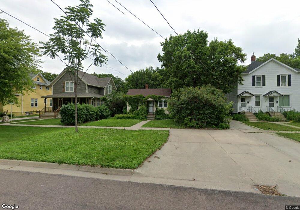 1429 3rd Ave S, Fargo, ND 58103 - photo 1