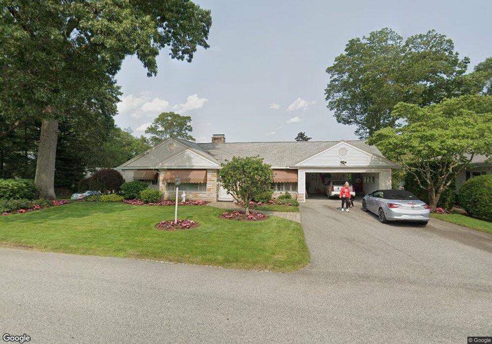 132 Brettonwoods Dr, Cranston, RI 02920 - photo 1