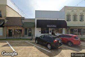 236 E Main St, Forest, MS 39074