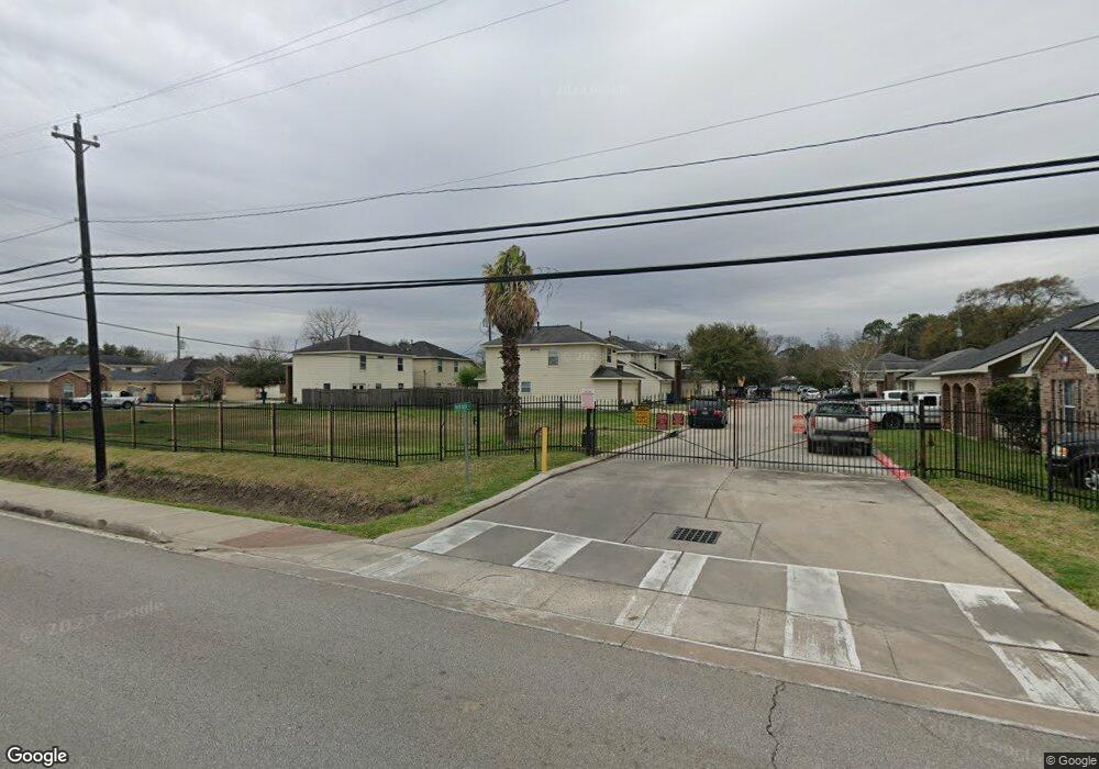 230 N Native Ln, Houston, TX 77022 - photo 1